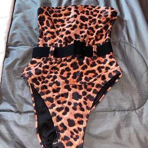 NEVER WORN !! Small tube neck bodysuit bikini